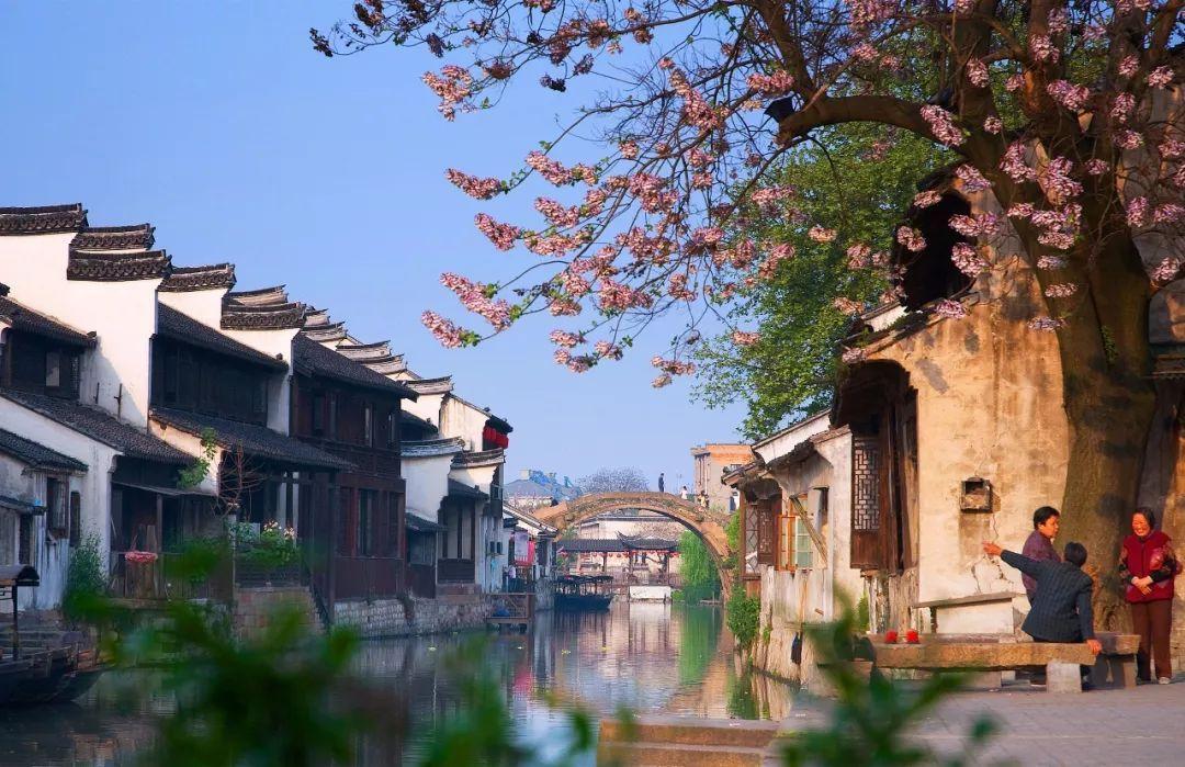 中老铁路国际旅客列车迎来开通后首个春运